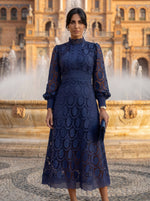 Cargar imagen en el visor de la galería, Carmona | Vestido de encaje primaveral