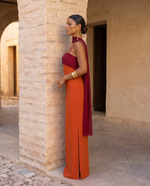 Cargar imagen en el visor de la galería, Zahara | Vestido en naranja con escote en rojo