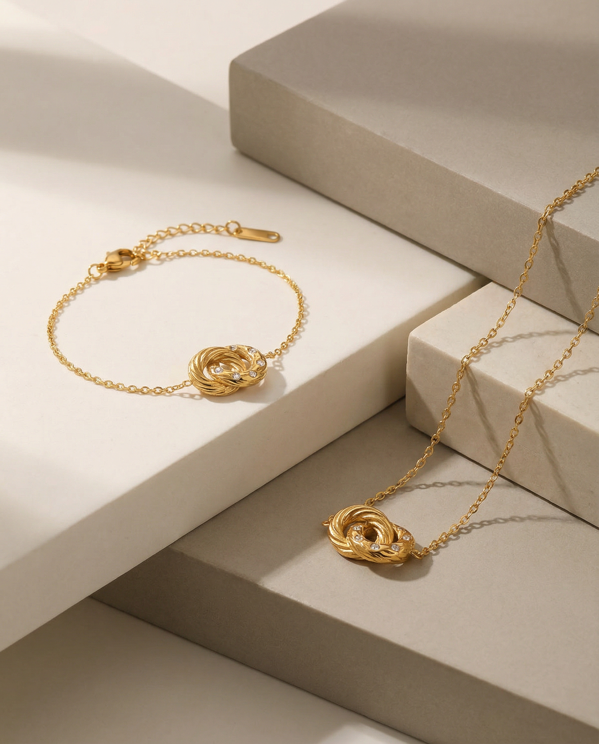 Freepik__highend jewelry product photograph of the uploaded__21320