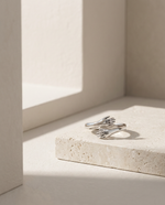 Cargar imagen en el visor de la galería, Anillo Abrazo Eterno Ava
