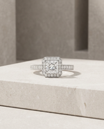 Cargar imagen en el visor de la galería, Anillo Grande Lumi
