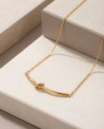 Cargar imagen en el visor de la galería, Collar Nudo Eterna
