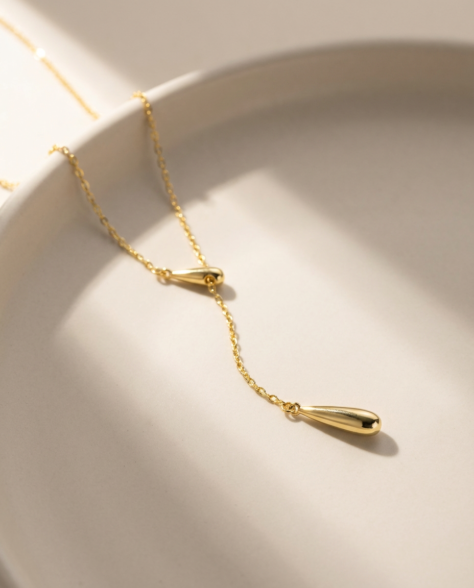 Freepik__premium jewelry product photograph of the uploaded__51114