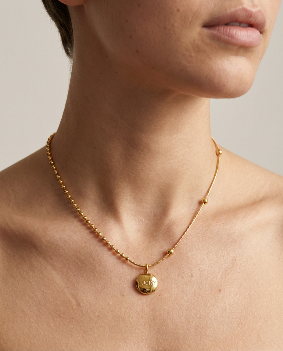Collar amuleto de la suerte
