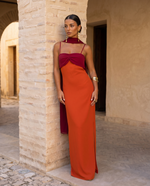 Cargar imagen en el visor de la galería, Zahara | Vestido en naranja con escote en rojo
